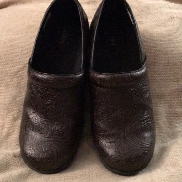 EUC Brown Safe T Step textured clogs Size 8 1/2 Professional Career - Picture 1 of 3